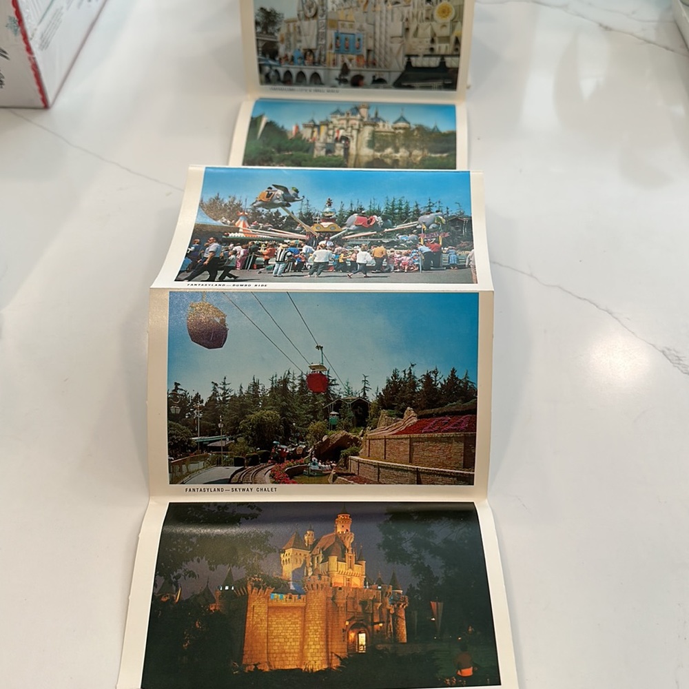 Vintage 1960’s This is Disneyland 26 Colorful Scenes Postcard Souvenir Photobook - Picture 5 of 9
